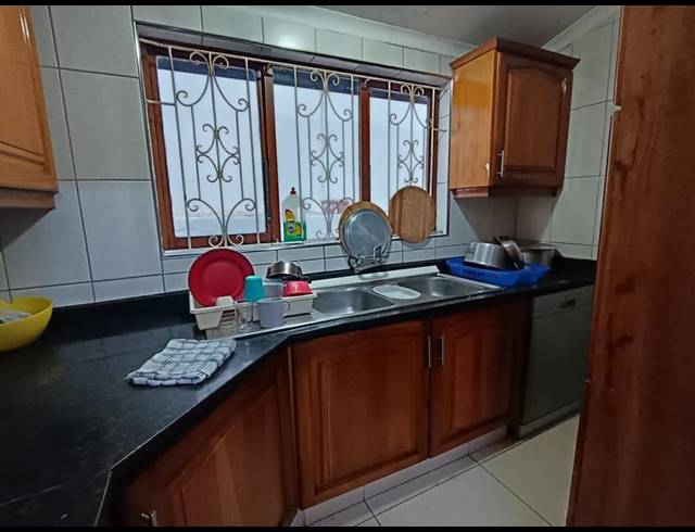 4 BEDROOM HOUSE FOR SALE IN RIYADH